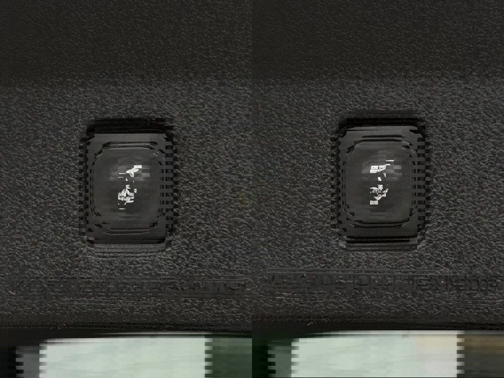 Used 2018 Ford Explorer Sport w/ Ford Safe & Smart Package AWD/4WD image 28