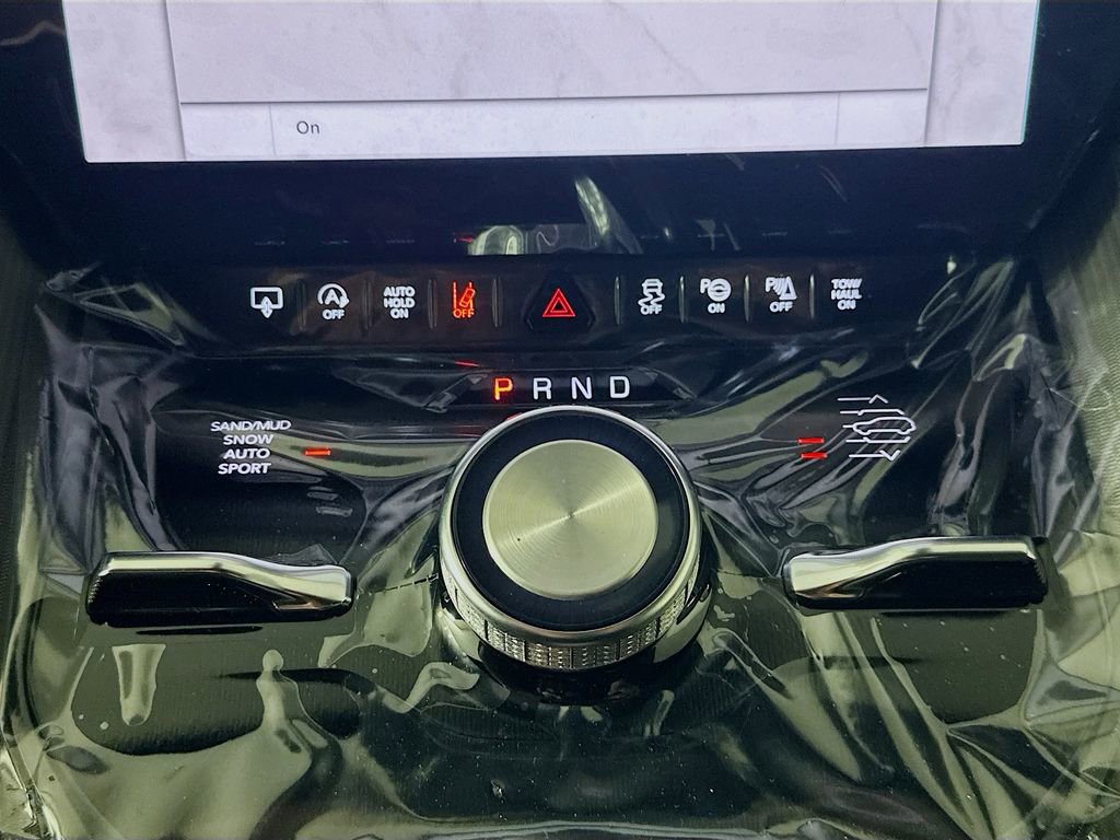 New 2026 Jeep Grand Wagoneer Summit image 12