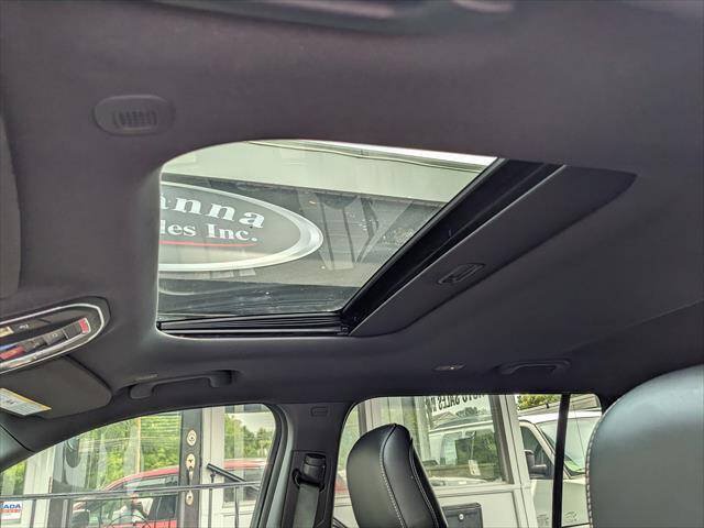 Used 2023 Jeep Grand Cherokee L Laredo AWD/4WD image 12