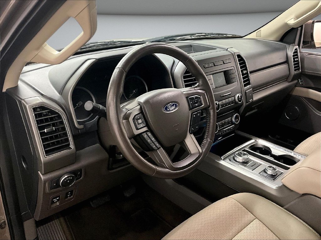 Used 2018 Ford Expedition Max XLT w/ Cargo Package AWD/4WD image 16