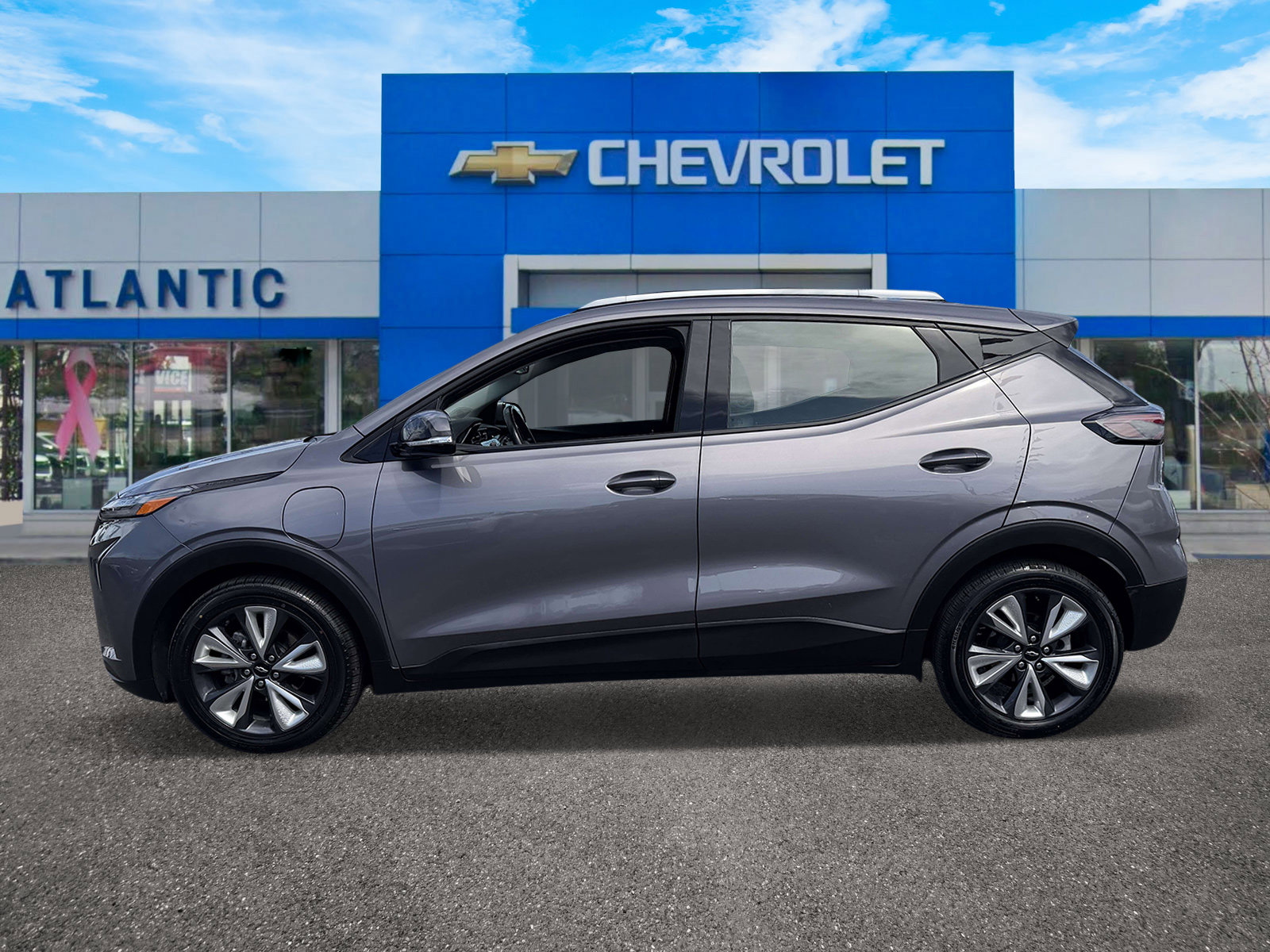 Certified 2022 Chevrolet Bolt EUV LT w/ Convenience Package image 3