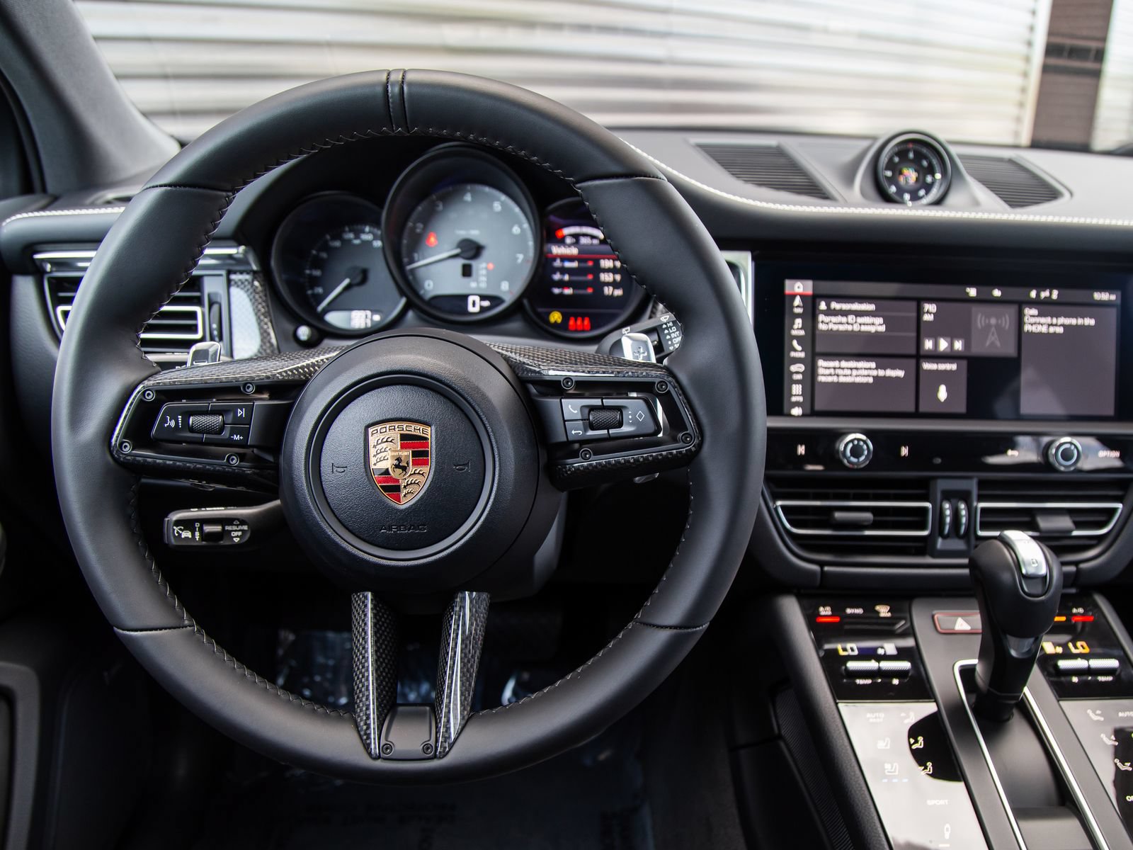 Certified 2026 Porsche Macan S AWD/4WD image 16