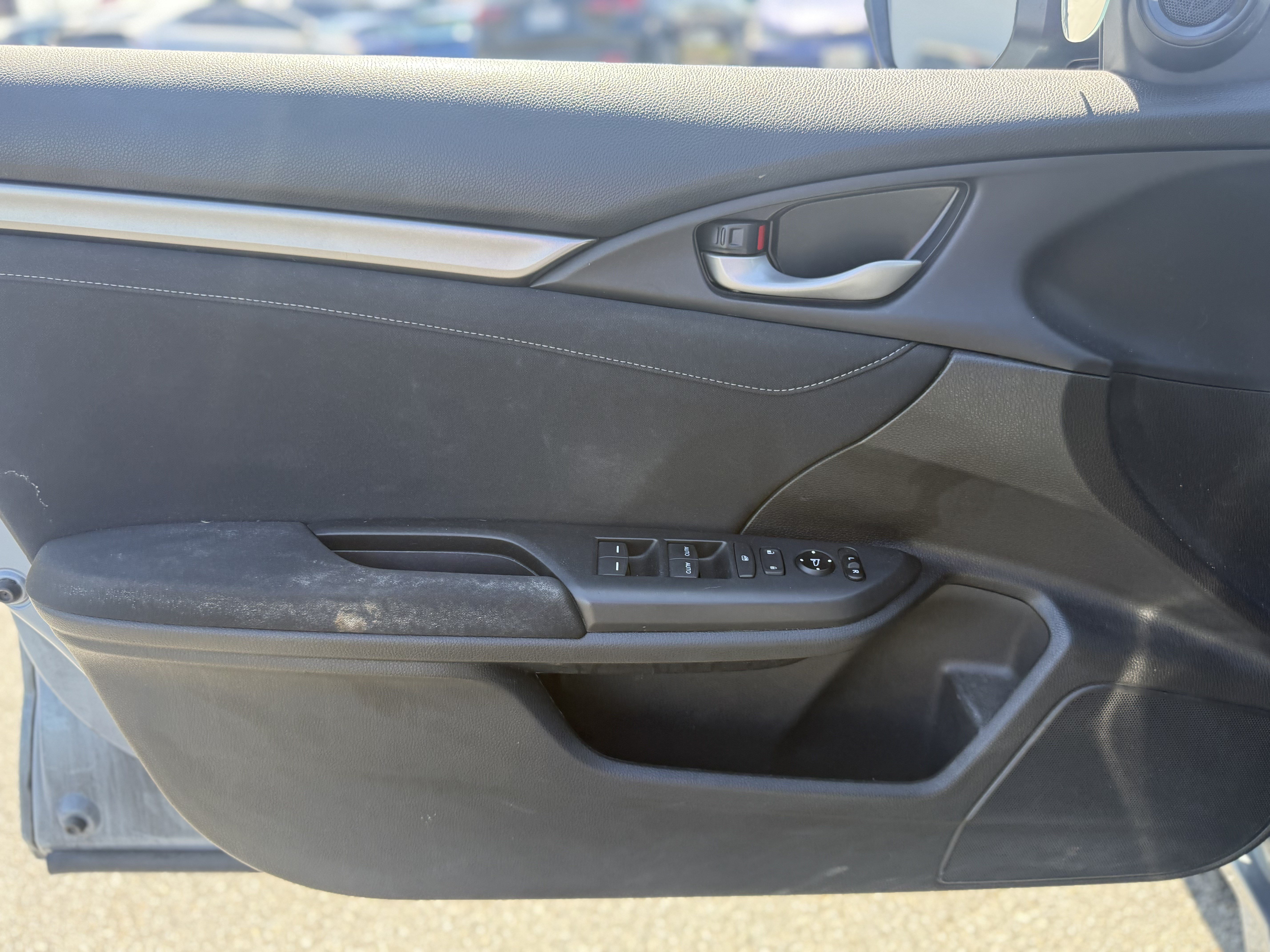 Used 2017 Honda Civic EX image 10