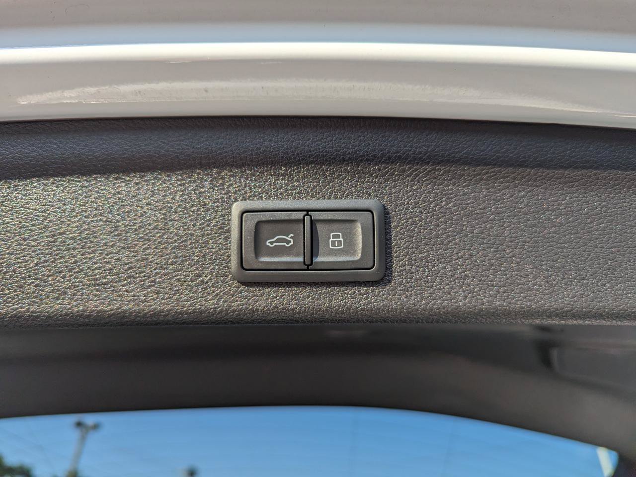 Used 2020 Audi Q3 2.0T Prestige AWD/4WD image 45