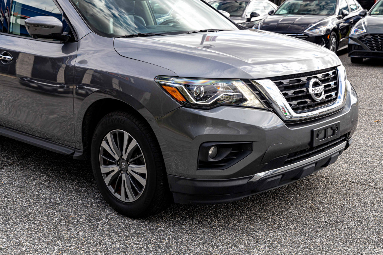 Used 2020 Nissan Pathfinder SL image 9