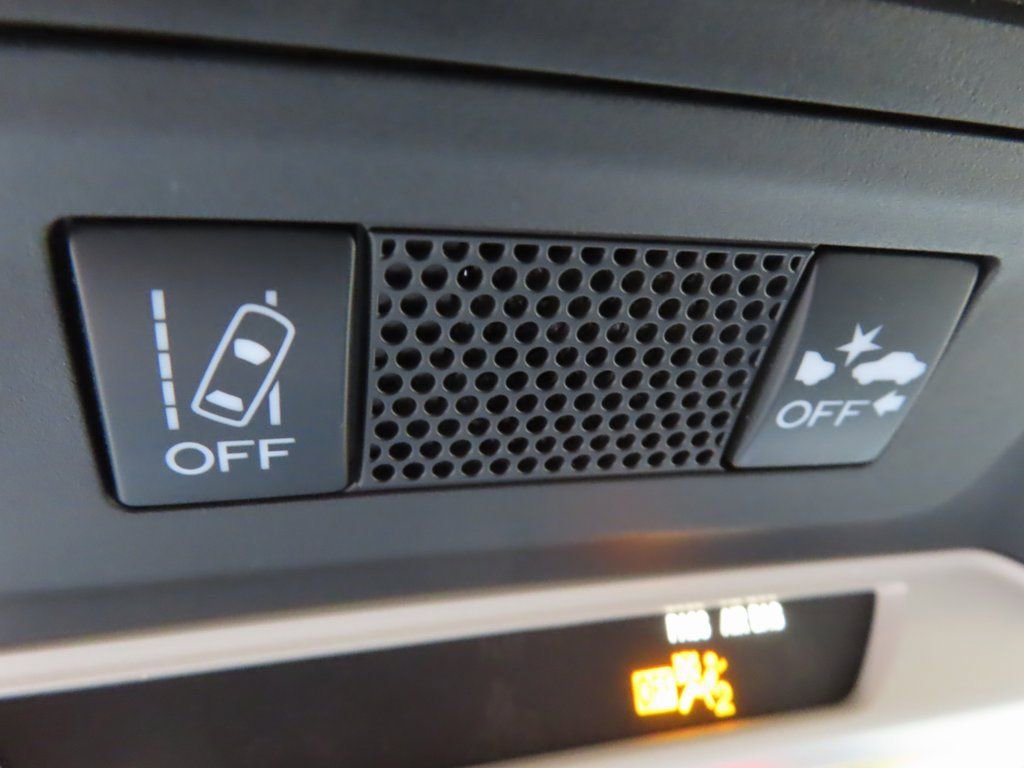 Used 2023 Subaru Crosstrek 2.0i Premium image 11