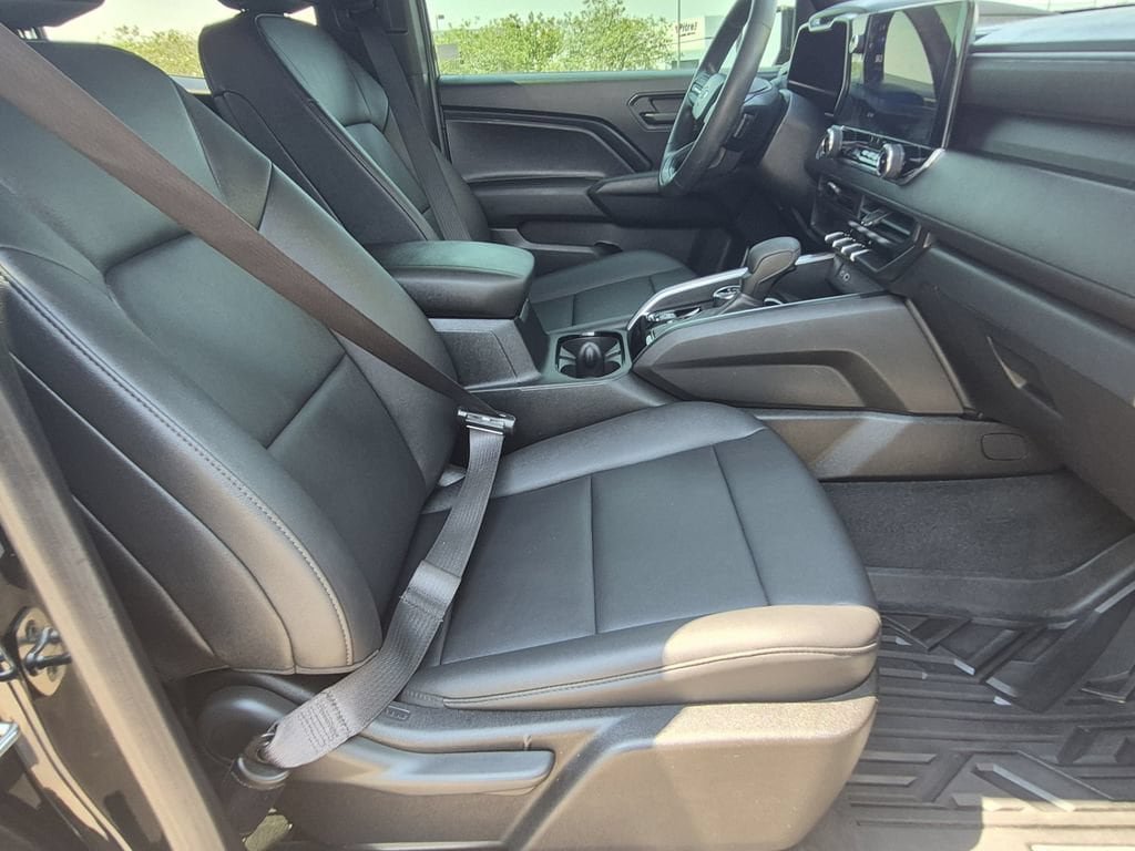 Certified 2024 Chevrolet Colorado Trail Boss w/ Advanced Trailering Package AWD/4WD image 15