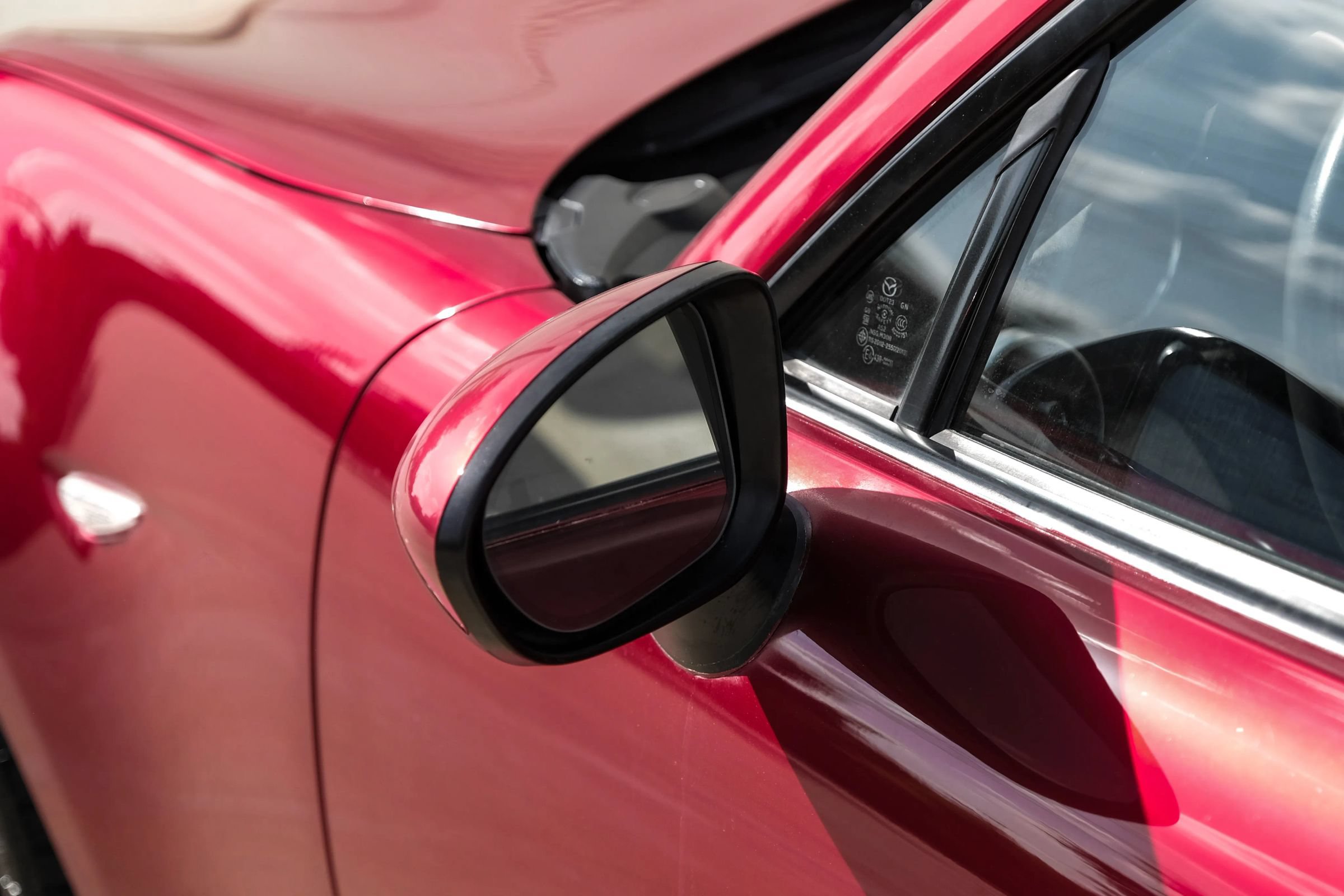 Used 2018 MAZDA MX-5 Miata RF Grand Touring RWD image 34