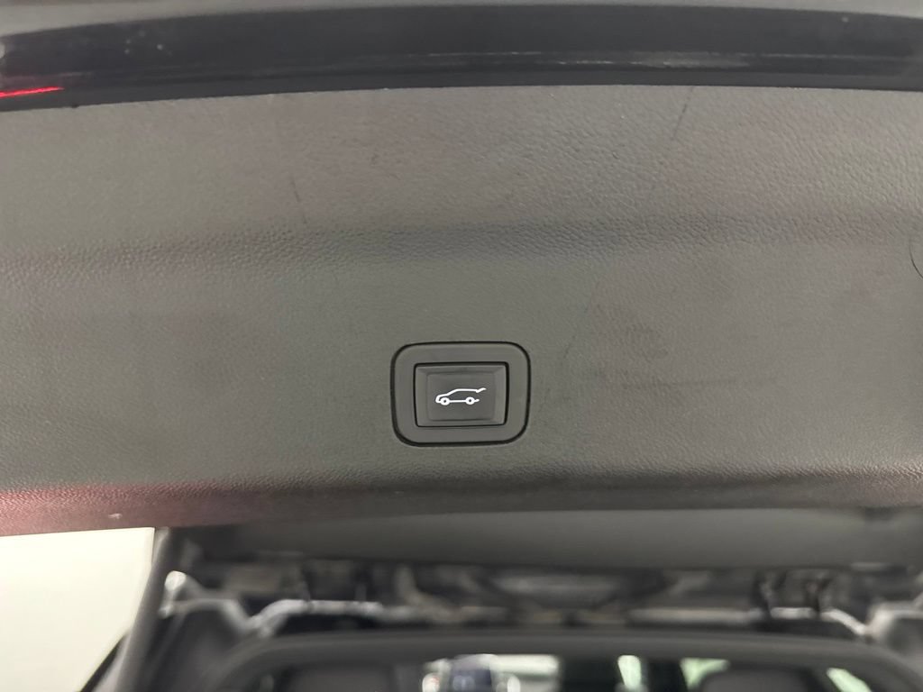 Used 2024 GMC Yukon AT4 w/ Technology Package AWD/4WD image 10
