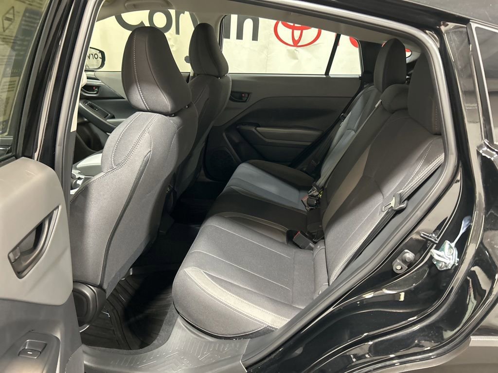 Used 2025 Subaru Crosstrek 2.0i Premium image 19