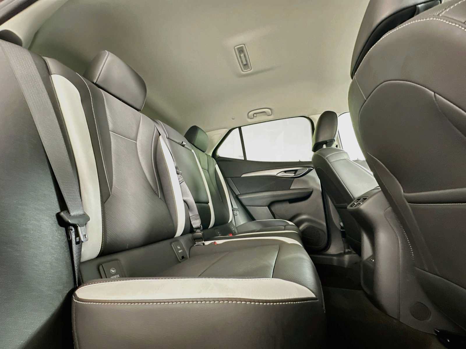Used 2025 Buick Envision Sport Touring AWD/4WD image 25