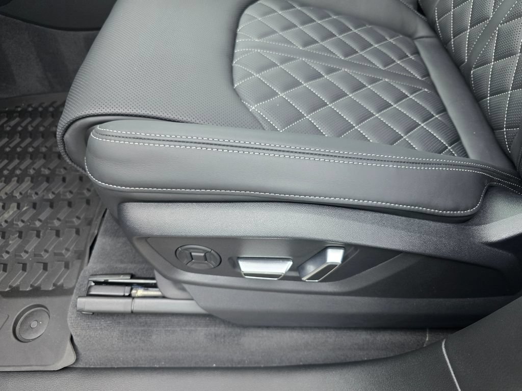 New 2026 Audi SQ7 Premium Plus AWD/4WD image 19