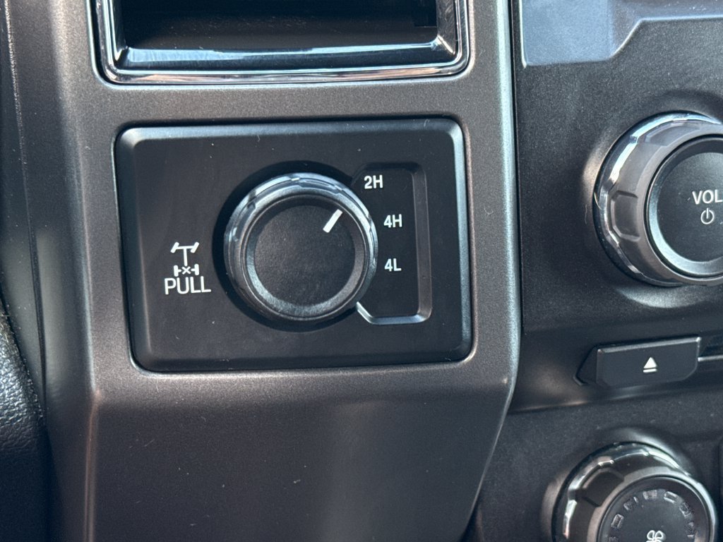 Used 2018 Ford F150 XLT w/ Equipment Group 302A Luxury AWD/4WD image 24