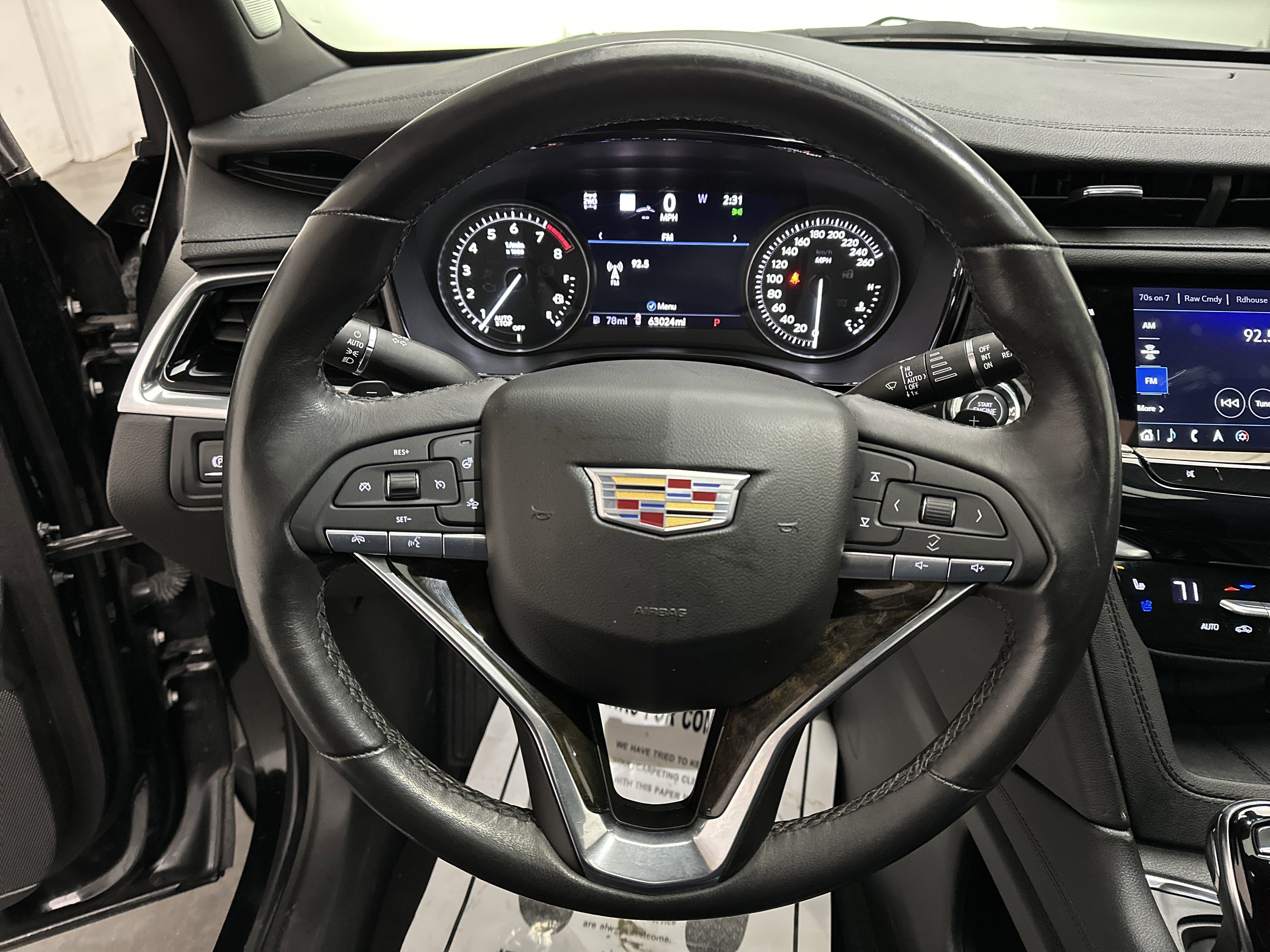 Used 2024 Cadillac XT6 Premium Luxury w/ Technology Package image 30