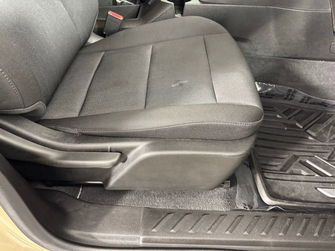 Used 2024 Chevrolet Colorado W/T image 32