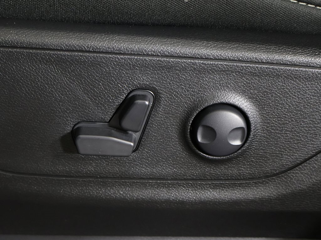 Used 2025 RAM 1500 Big Horn image 32