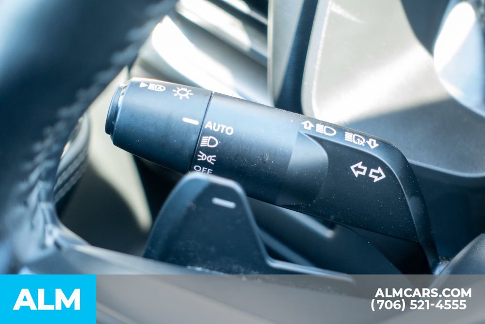 Used 2025 Nissan Rogue SV image 32