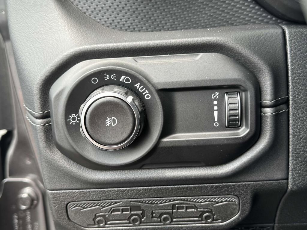 New 2025 Jeep Wrangler Unlimited Rubicon 392 image 29