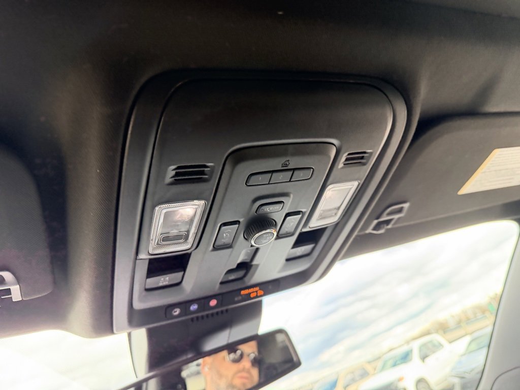 Used 2023 GMC Yukon Denali image 28