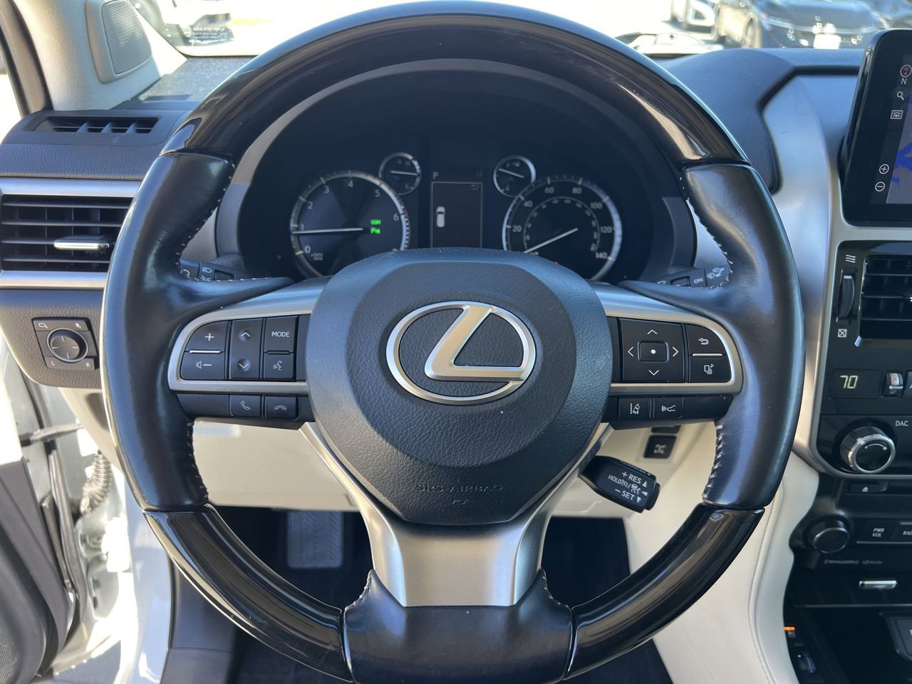 Used 2022 Lexus GX 460 Premium w/ Premium Package image 8