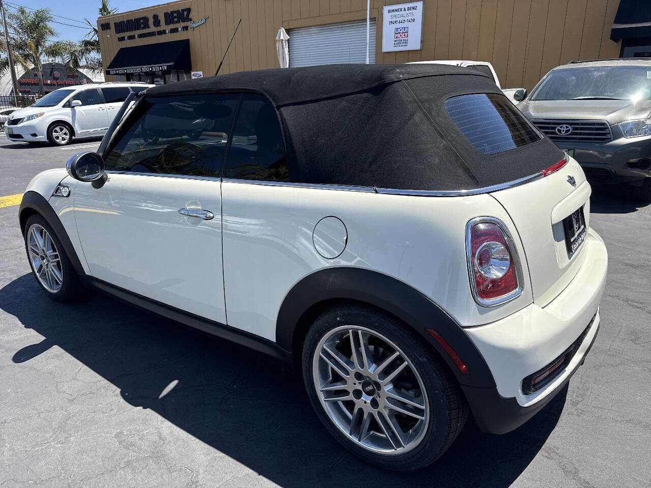 Used 2011 MINI Cooper S FWD image 16