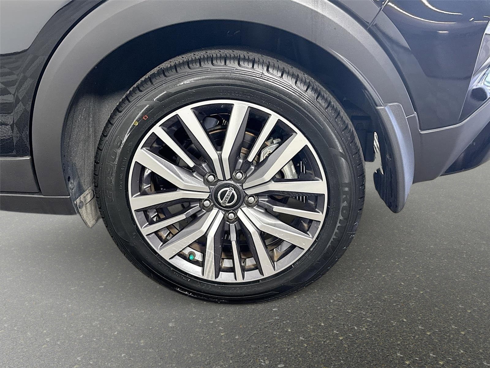 Certified 2021 Nissan Kicks SV FWD image 28