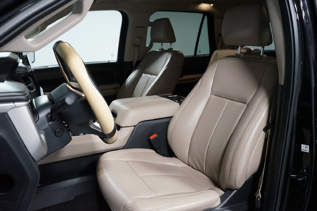 Used 2023 Ford Expedition XLT RWD image 26