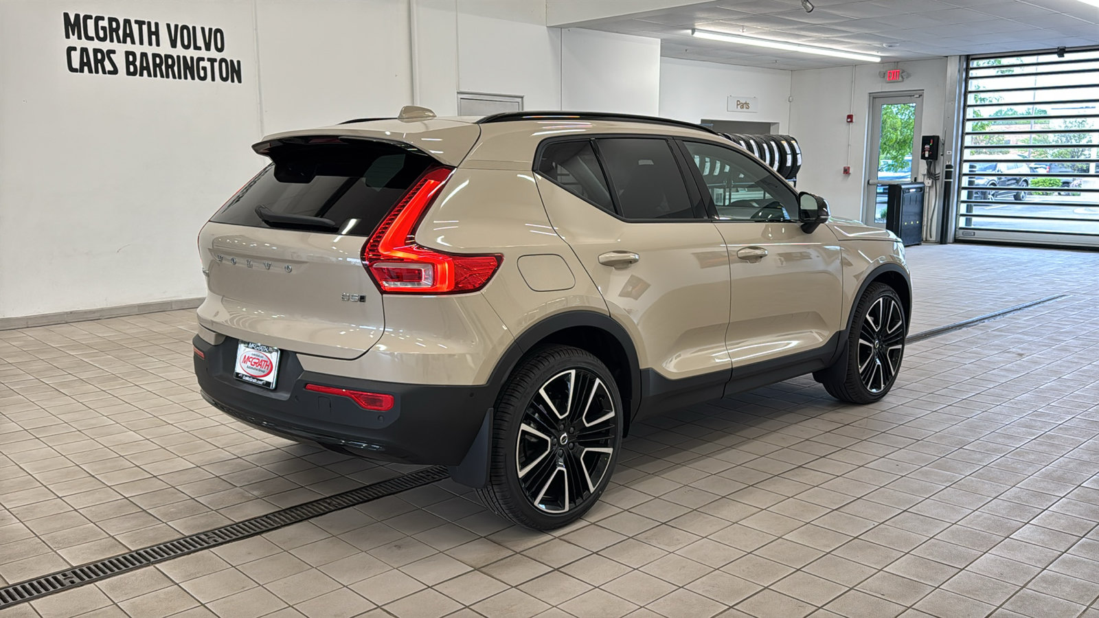 New 2026 Volvo XC40 B5 Ultra w/ Climate Package AWD/4WD image 5