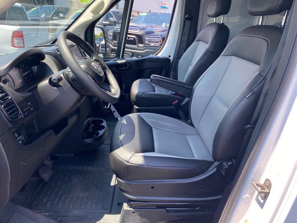 Used 2026 RAM ProMaster 2500 w/ Convenience Group FWD image 9