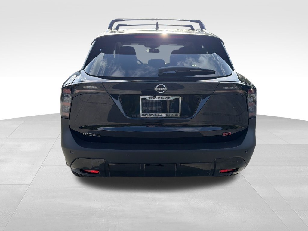 New 2026 Nissan Kicks SR w/ Cold Weather Package FWD image 7