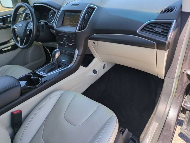 Used 2015 Ford Edge Titanium w/ Equipment Group 301A FWD image 19
