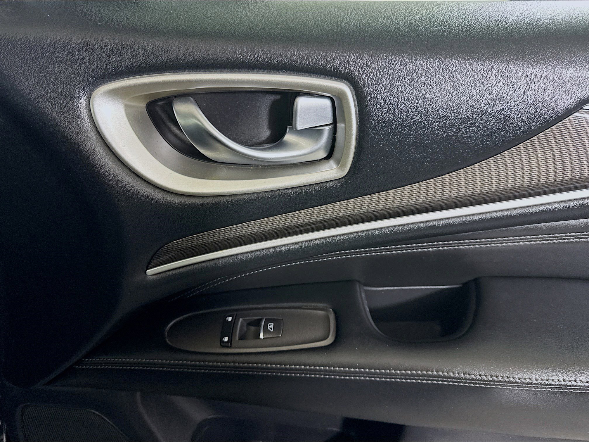 Used 2018 INFINITI QX60 FWD w/ Premium Plus Package image 31