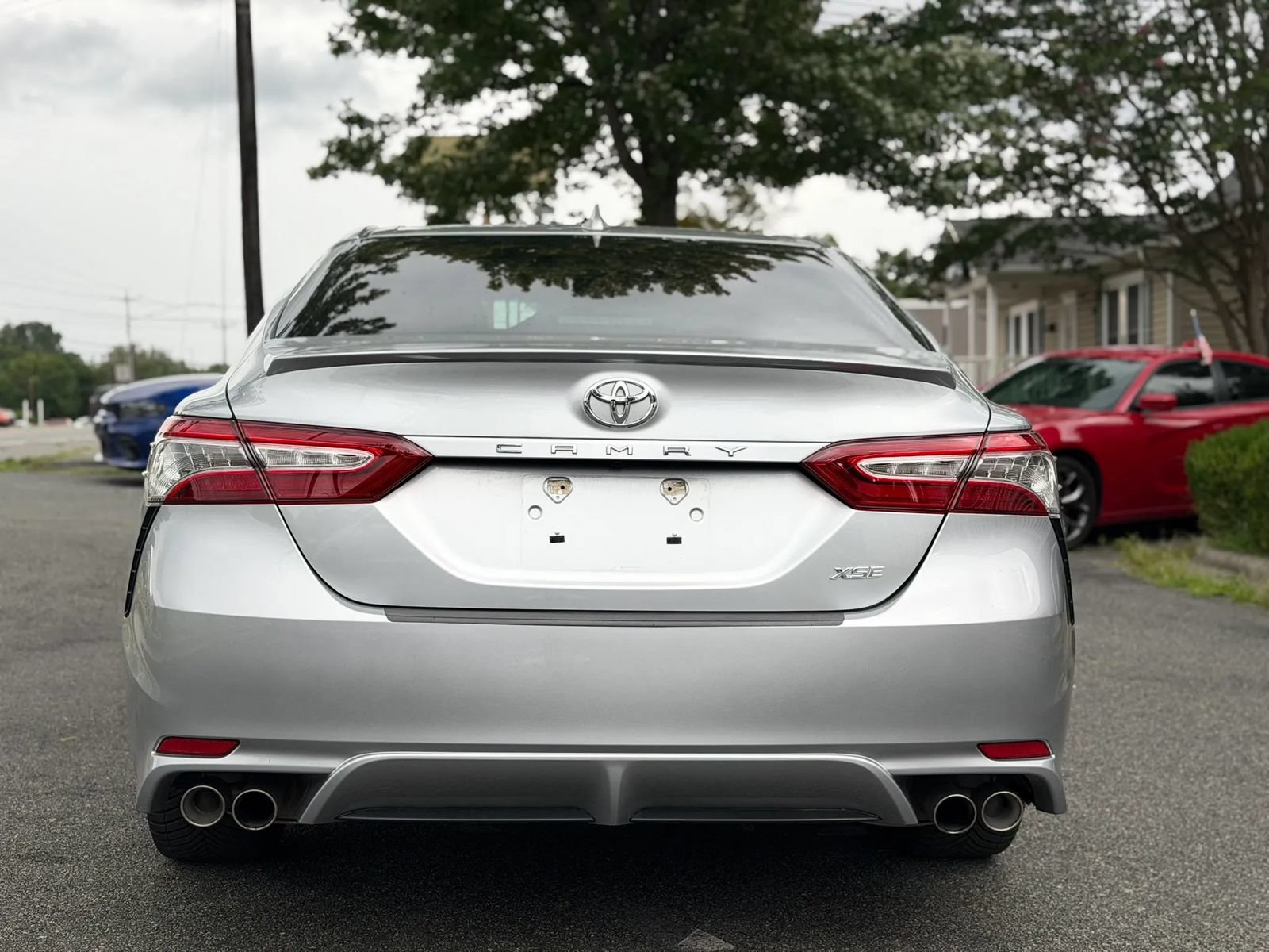 Used 2020 Toyota Camry XSE w/ Navigation Package FWD image 5