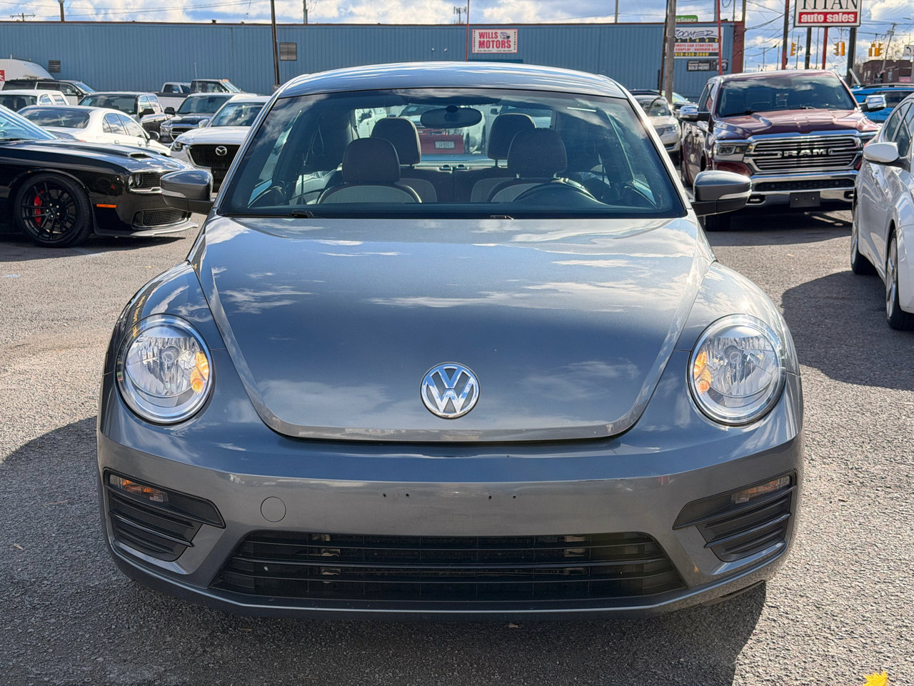 Used 2017 Volkswagen Beetle 1.8T S image 2