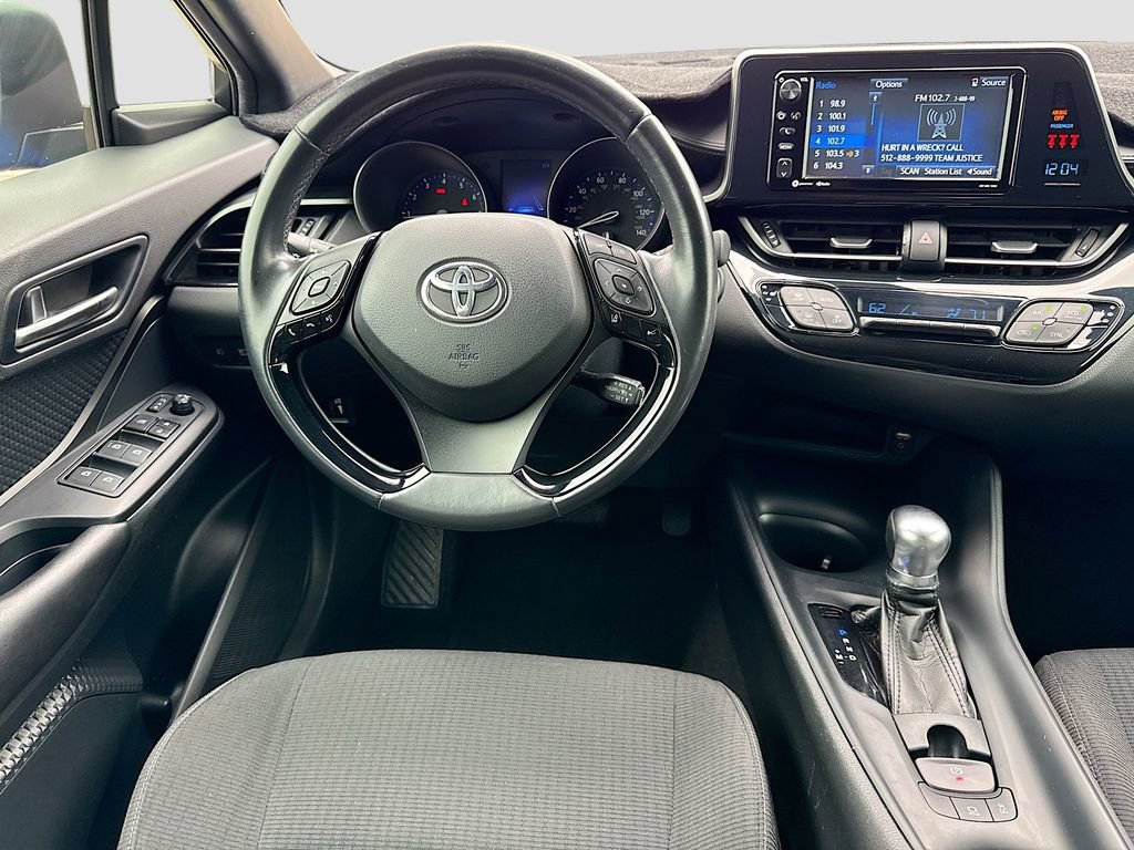 Used 2018 Toyota C-HR XLE FWD image 28