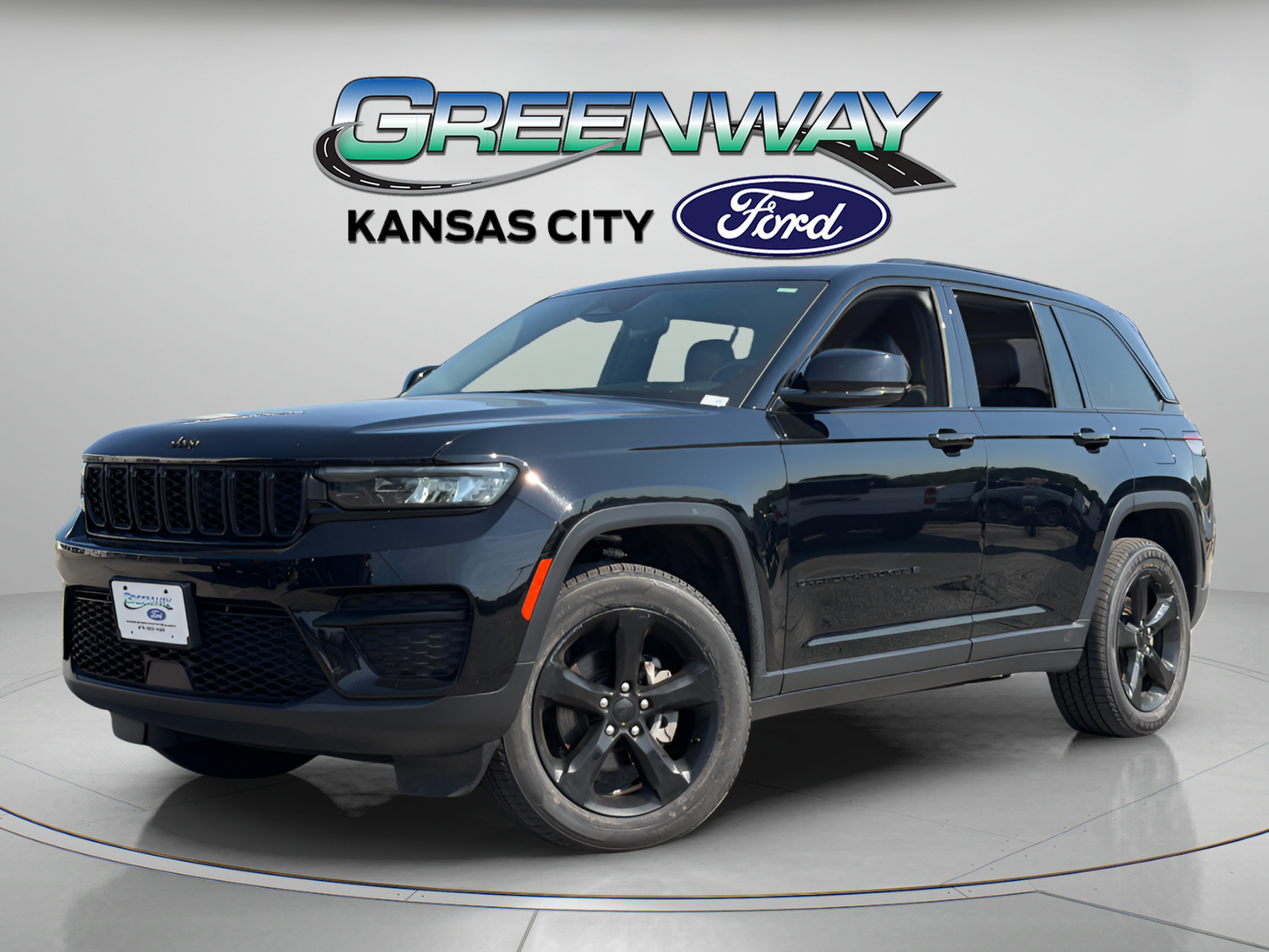 Used 2023 Jeep Grand Cherokee Altitude AWD/4WD image 4