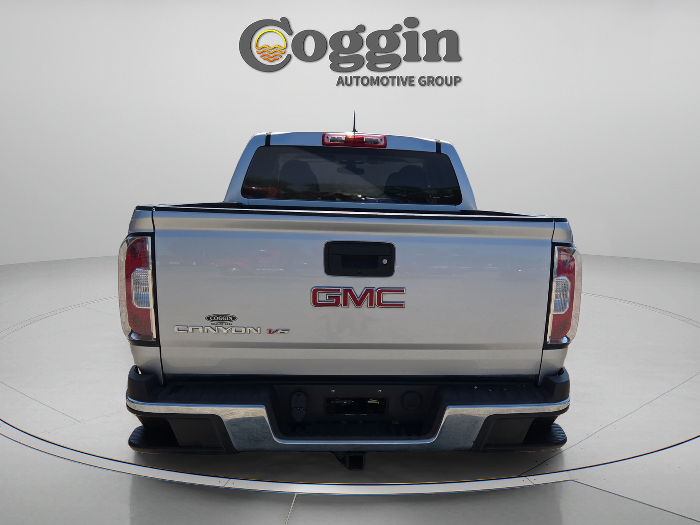 Certified 2020 GMC Canyon 2WD Crew Cab w/ Convenience Package image 4