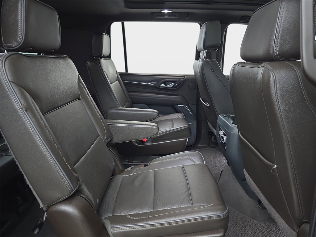 Used 2022 GMC Yukon XL Denali image 14