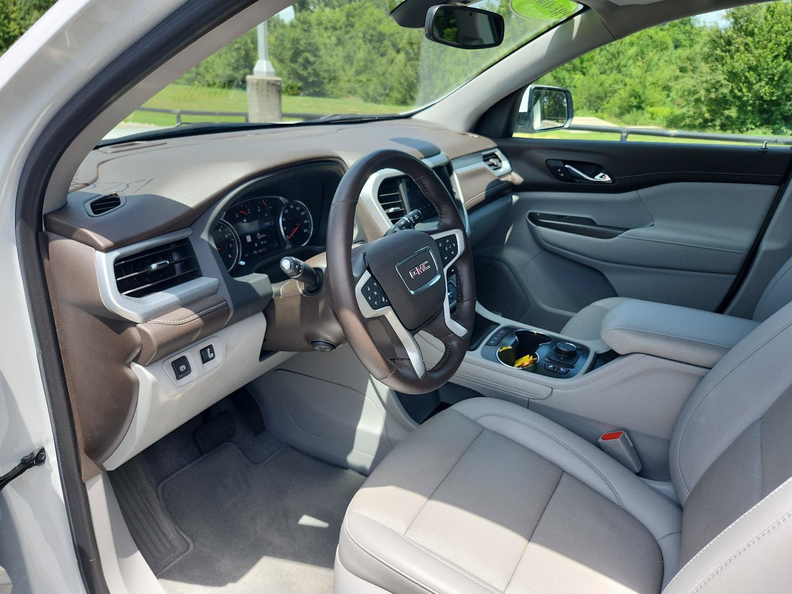 Used 2021 GMC Acadia SLT w/ Preferred Package FWD image 15