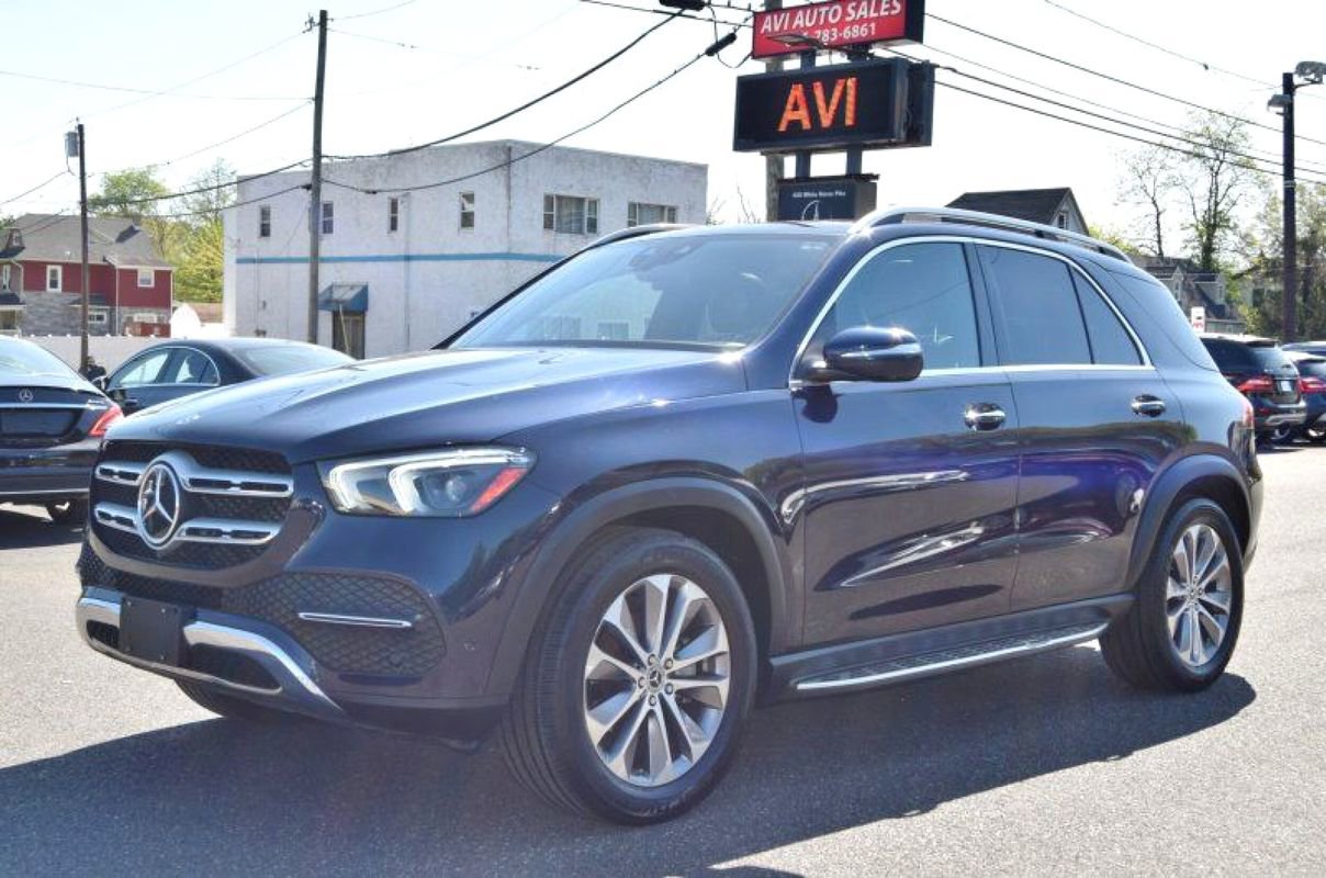 Used 2021 Mercedes-Benz GLE 350 4MATIC image 3