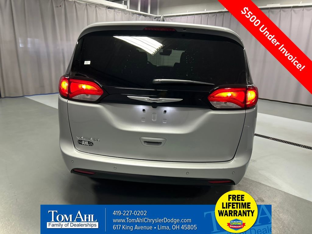 New 2026 Chrysler Voyager LX image 6
