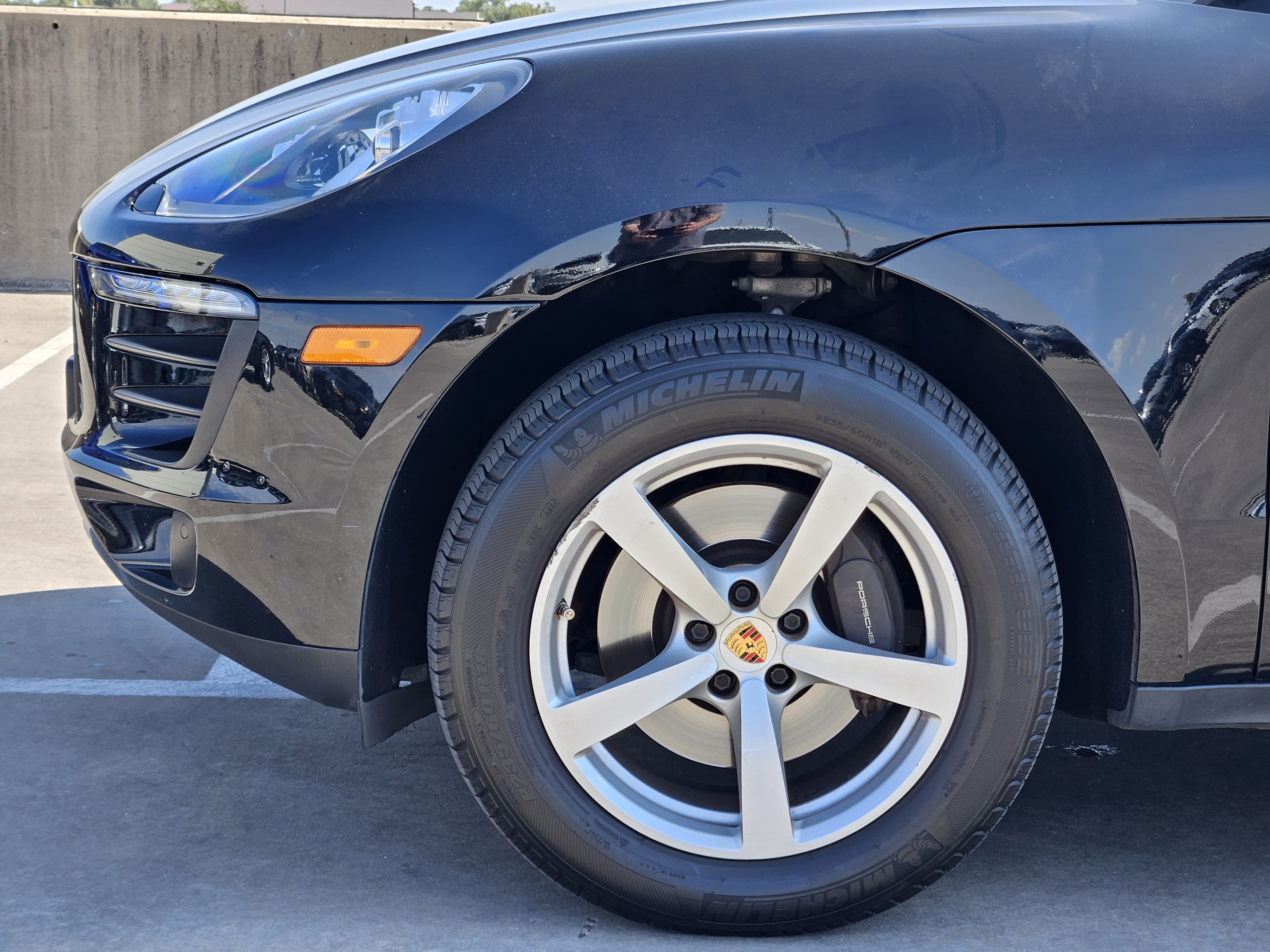 Certified 2017 Porsche Macan AWD/4WD image 13