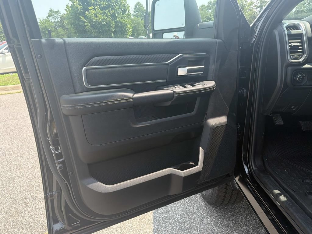 New 2026 RAM 2500 Big Horn AWD/4WD image 14