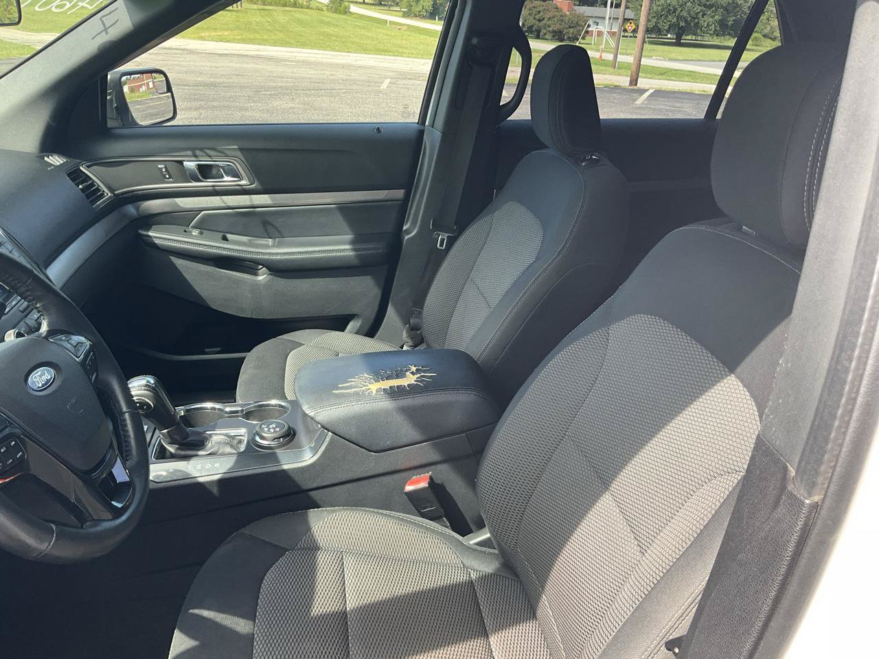Used 2018 Ford Explorer XLT AWD/4WD image 18