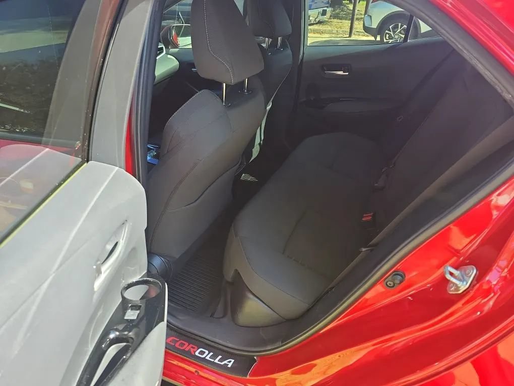 Used 2021 Toyota Corolla SE w/ Special Edition FWD image 14