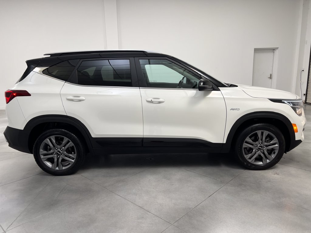 Used 2023 Kia Seltos S w/ Navigation Package AWD/4WD image 10