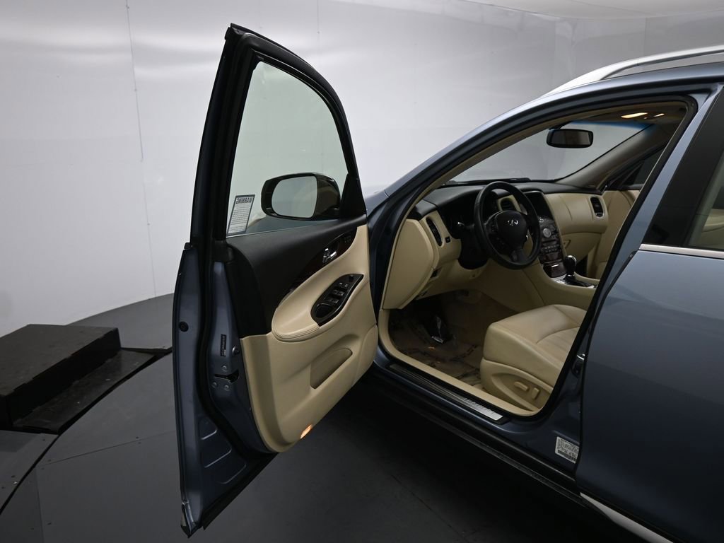 Used 2016 INFINITI QX50 2WD w/ Premium Plus Package image 8