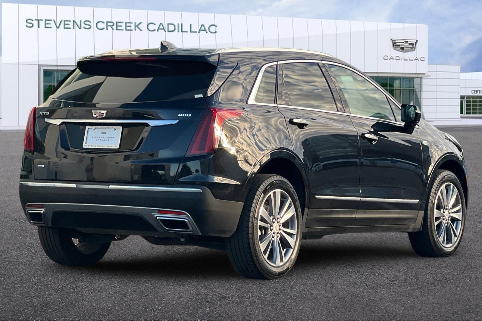 Used 2025 Cadillac XT5 Premium Luxury image 3