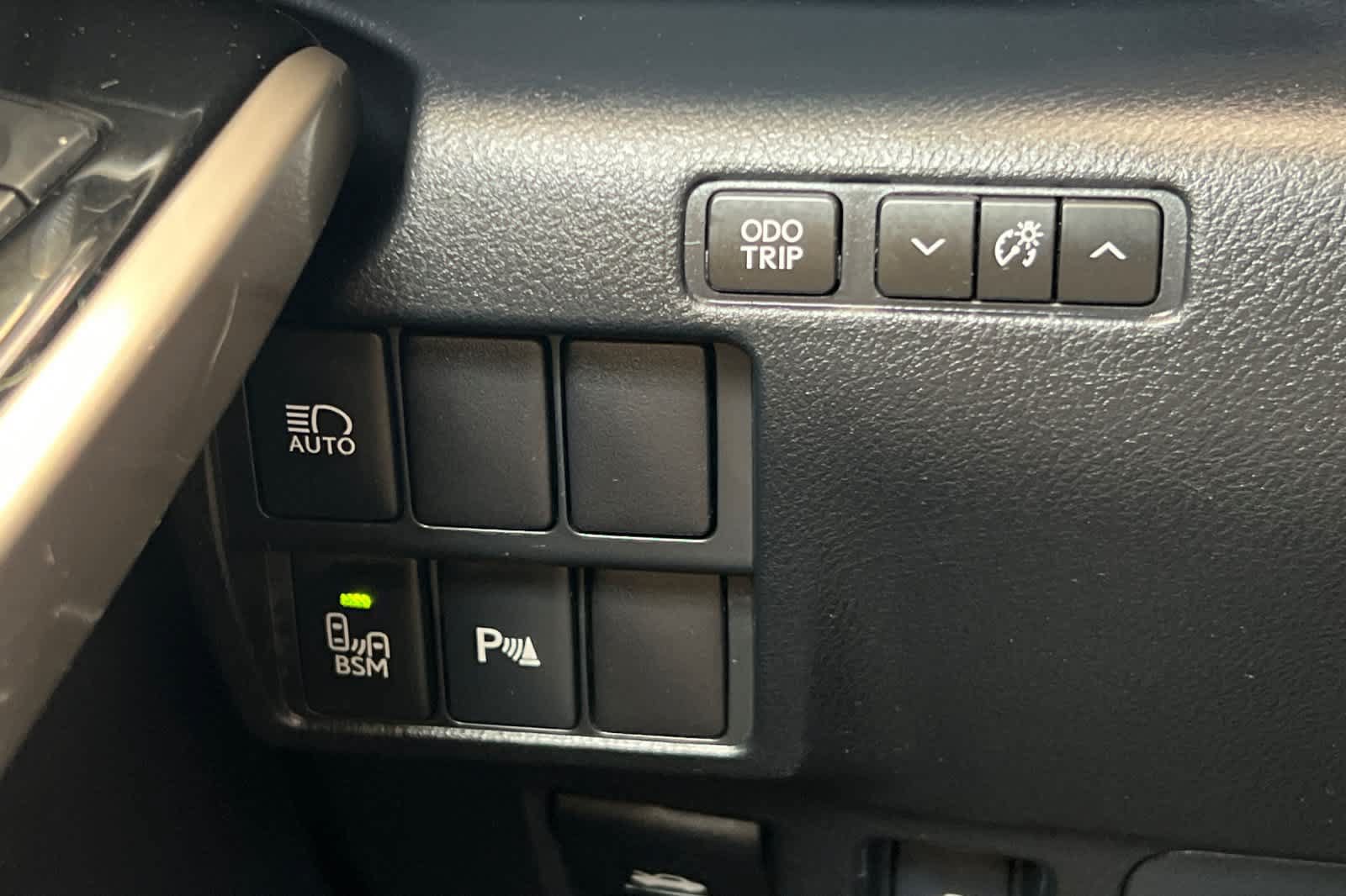 Used 2017 Lexus IS 200t w/ Navigation System Package RWD image 30
