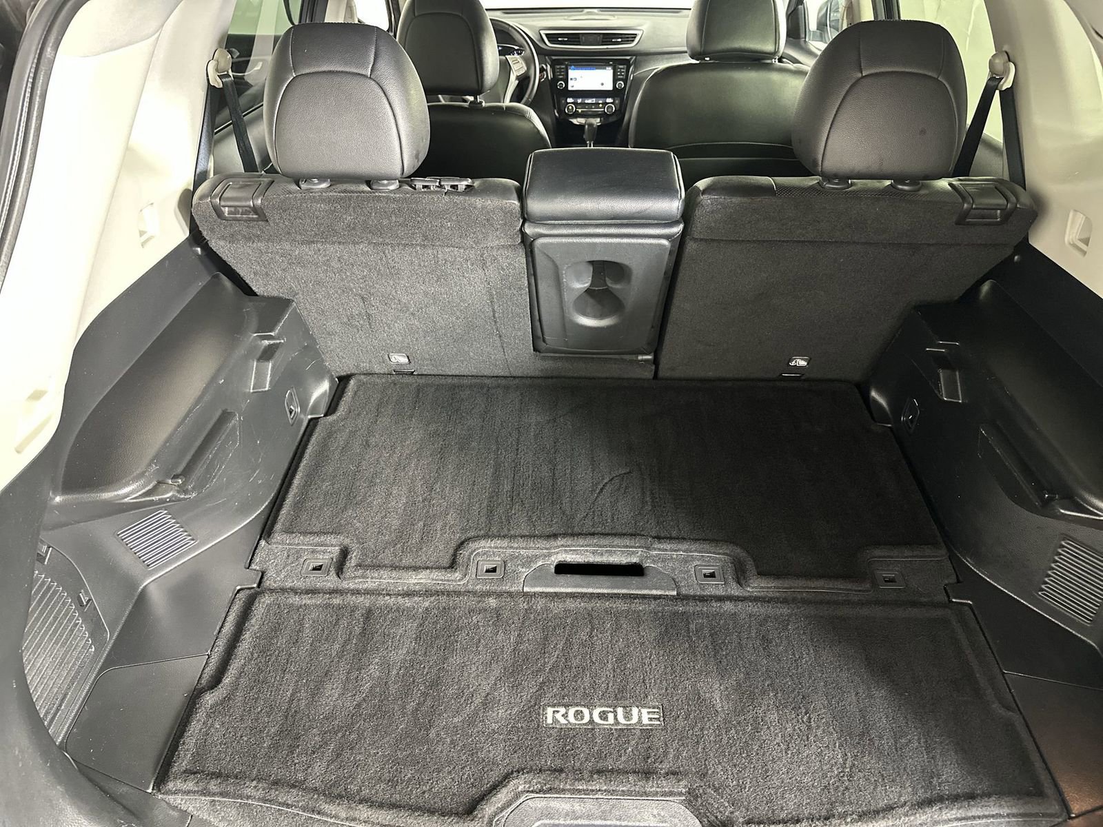 Used 2016 Nissan Rogue SL image 24